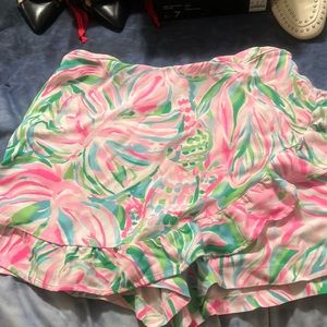 Lilly Pulitzer knit skort size 14. Worn twice smoke free and pet free home